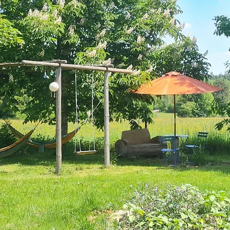 Helles Auf Waldlichtung Hébergement de vacances *